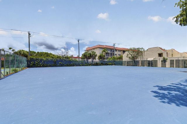 5617 NW 16th Street 5, Lauderhill, FL 33313