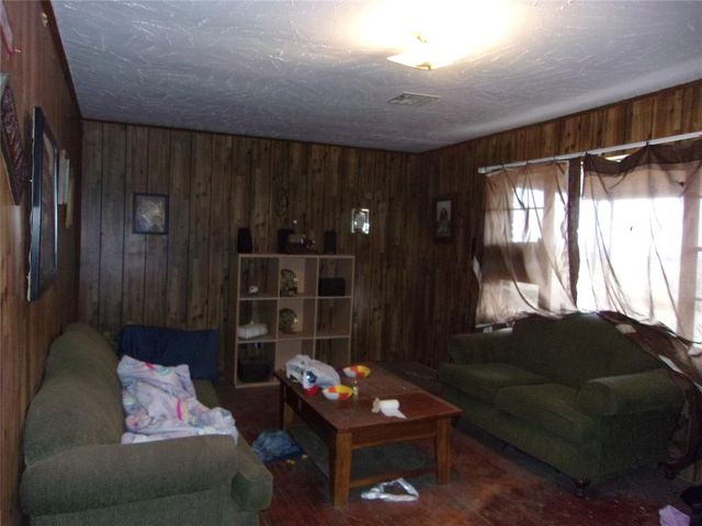 103355 S 3350 Road, Mcloud, OK 74851