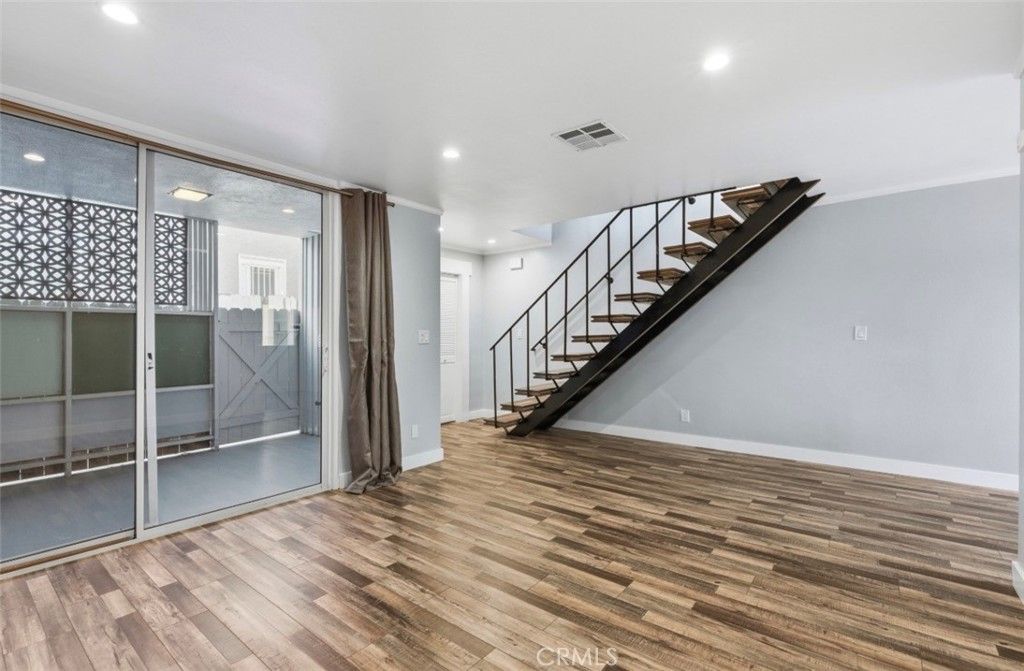 141 W Hillcrest, Inglewood, CA 90301 — photo 2