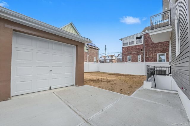 116-39 Newburg St, Saint Albans, NY 11412