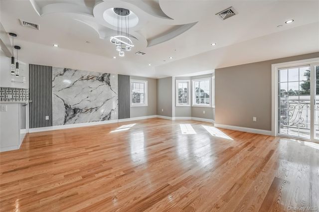 116-39 Newburg St, Saint Albans, NY 11412