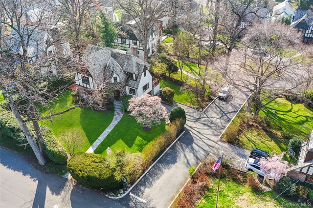 79 Mountain Avenue, Larchmont, NY 10538