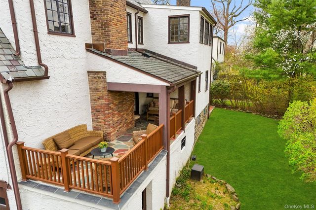 79 Mountain Avenue, Larchmont, NY 10538
