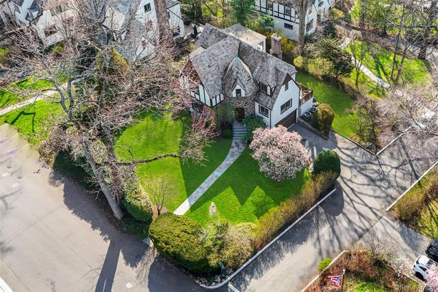 79 Mountain Avenue, Larchmont, NY 10538