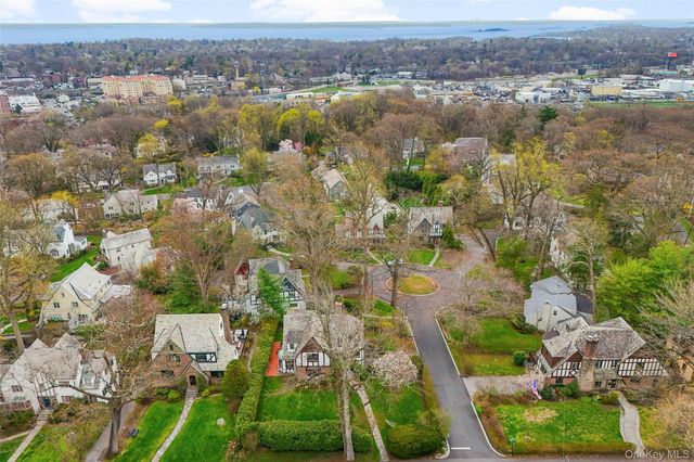79 Mountain Avenue, Larchmont, NY 10538