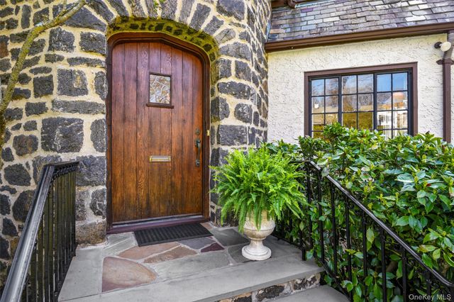 79 Mountain Avenue, Larchmont, NY 10538