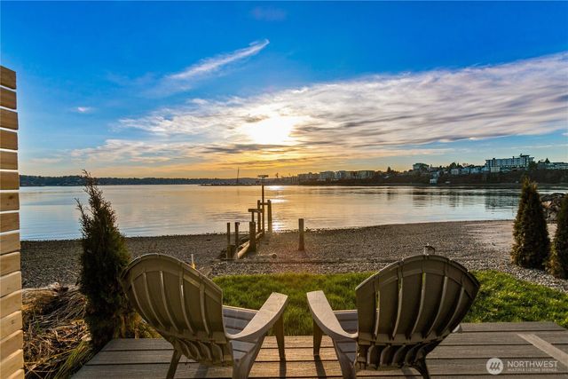 219 Shore Drive, Bremerton, WA 98310