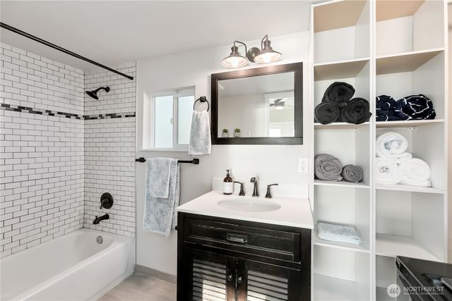 219 Shore Drive, Bremerton, WA 98310