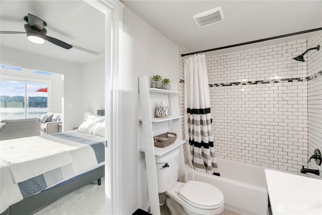 219 Shore Drive, Bremerton, WA 98310