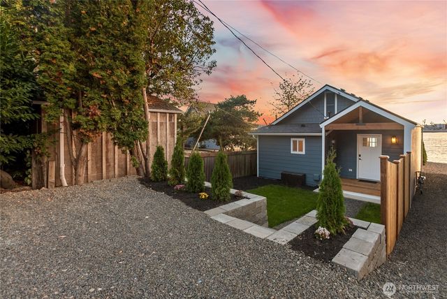 219 Shore Drive, Bremerton, WA 98310