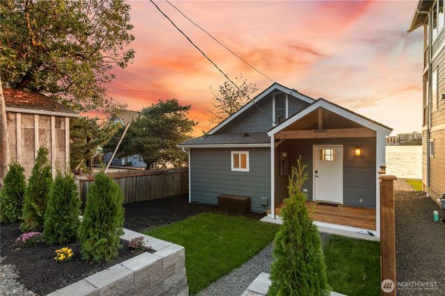 219 Shore Drive, Bremerton, WA 98310