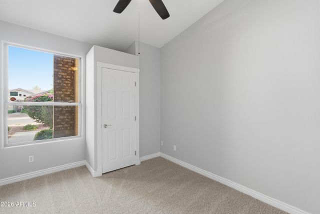 8804 W GLENN Drive, Glendale, AZ 85305