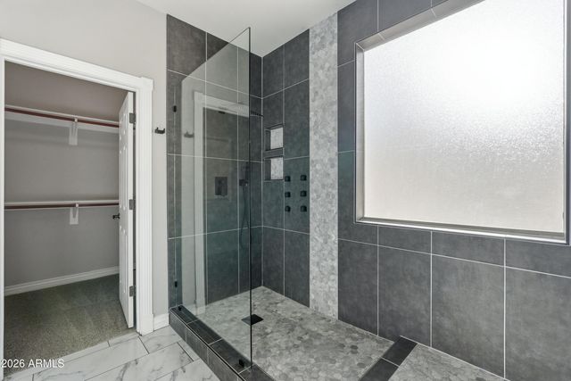 8804 W GLENN Drive, Glendale, AZ 85305