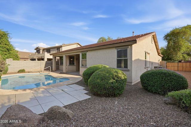 8804 W GLENN Drive, Glendale, AZ 85305