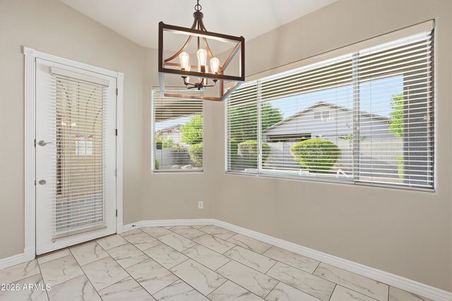 8804 W GLENN Drive, Glendale, AZ 85305