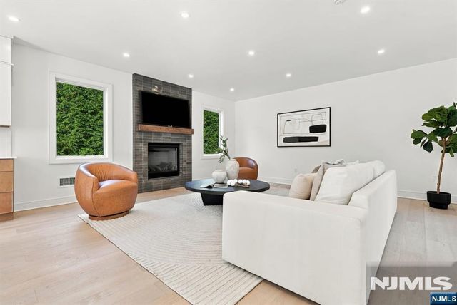 82 Benton Road, Paramus, NJ 07652