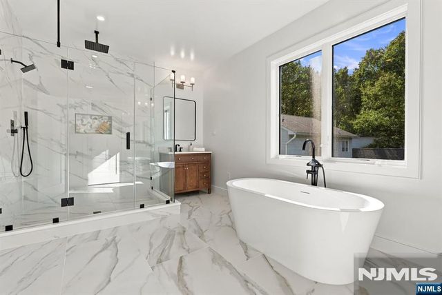 82 Benton Road, Paramus, NJ 07652