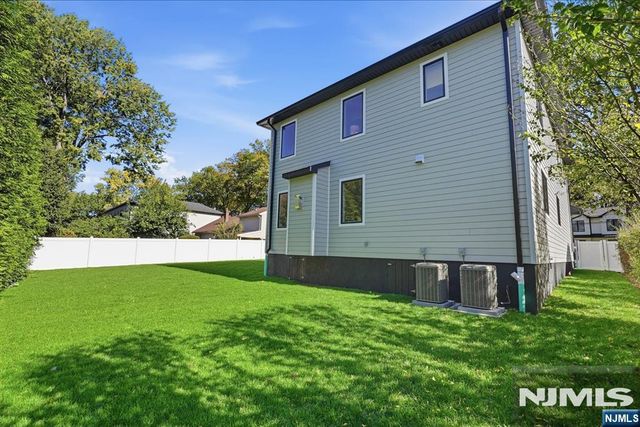 82 Benton Road, Paramus, NJ 07652