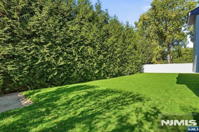 82 Benton Road, Paramus, NJ 07652