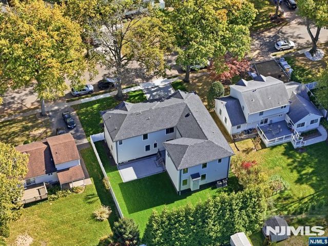 82 Benton Road, Paramus, NJ 07652
