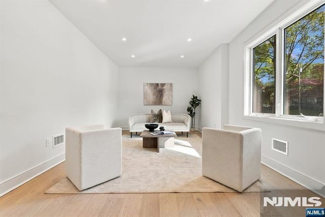 82 Benton Road, Paramus, NJ 07652