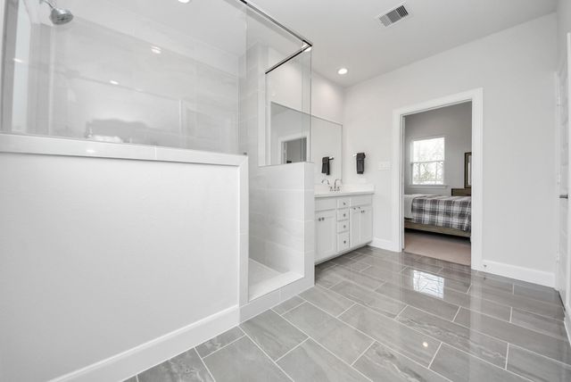 506 W Donovan Street F, Houston, TX 77091