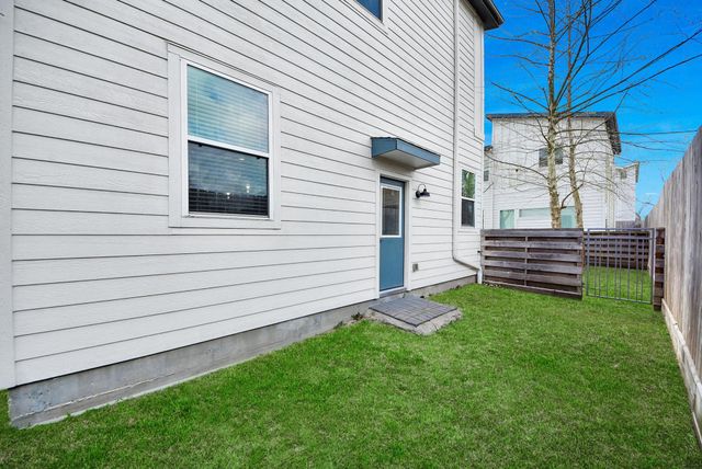 506 W Donovan Street F, Houston, TX 77091