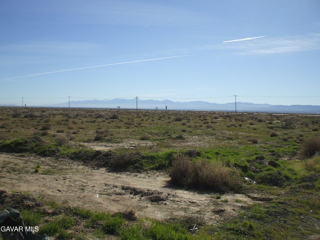 00 60 Th NW C12 Avenue, Lancaster, CA 93536