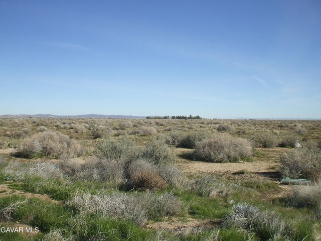 00 60 Th NW C12 Avenue, Lancaster, CA 93536