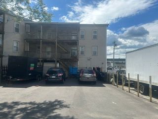 754 Aiken Avenue 11 (2R), Lowell, MA 01850