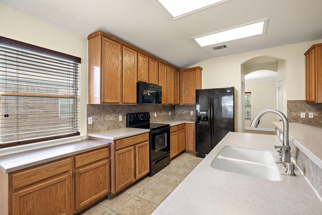 413 Peaceful Haven WAY, Hutto, TX 78634