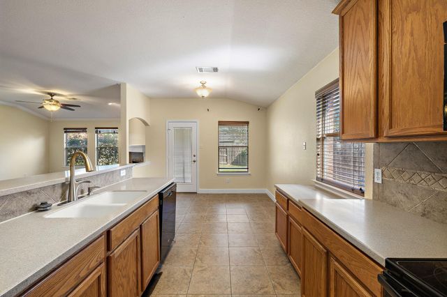 413 Peaceful Haven WAY, Hutto, TX 78634