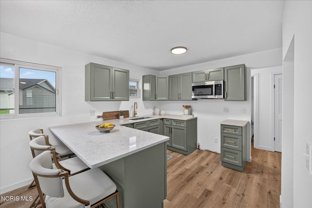 28992 Tracy Road, Walbridge, OH 43465