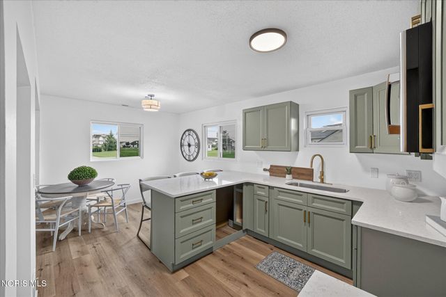 28992 Tracy Road, Walbridge, OH 43465