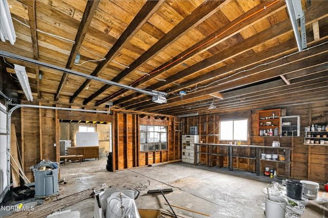 28992 Tracy Road, Walbridge, OH 43465