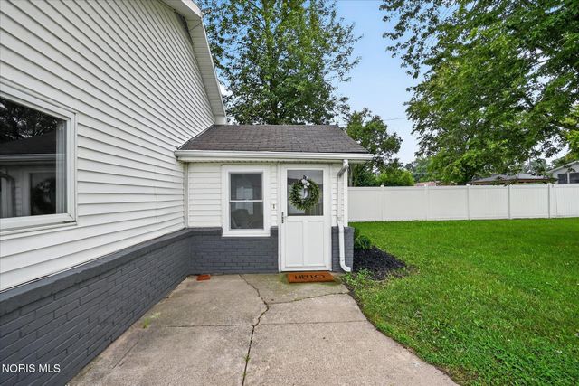 28992 Tracy Road, Walbridge, OH 43465