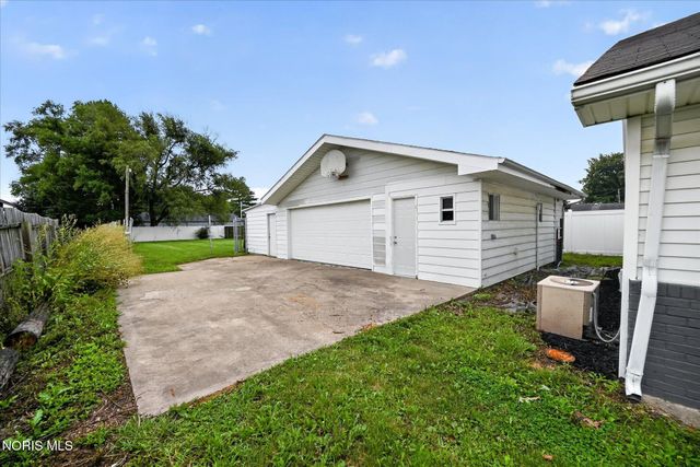 28992 Tracy Road, Walbridge, OH 43465