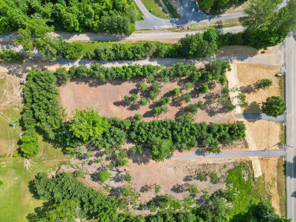 5289 Mcdonald Road, Mcdonald, TN 37353