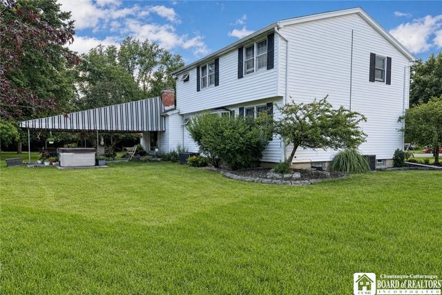 52 Wyndmoor Court, Cheektowaga, NY 14043