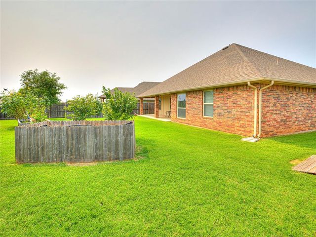 2904 NW 183rd Circle, Edmond, OK 73012