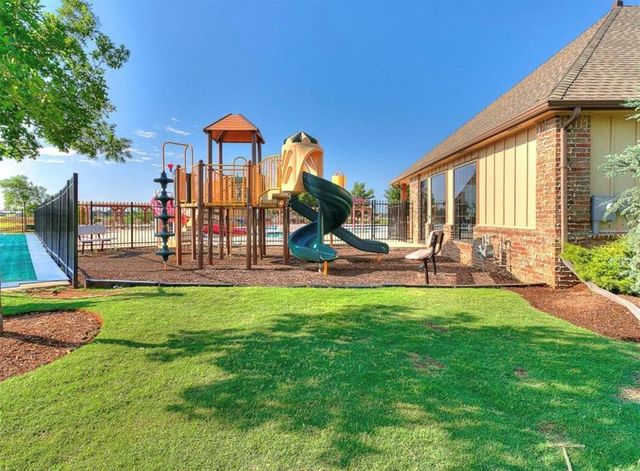 2904 NW 183rd Circle, Edmond, OK 73012
