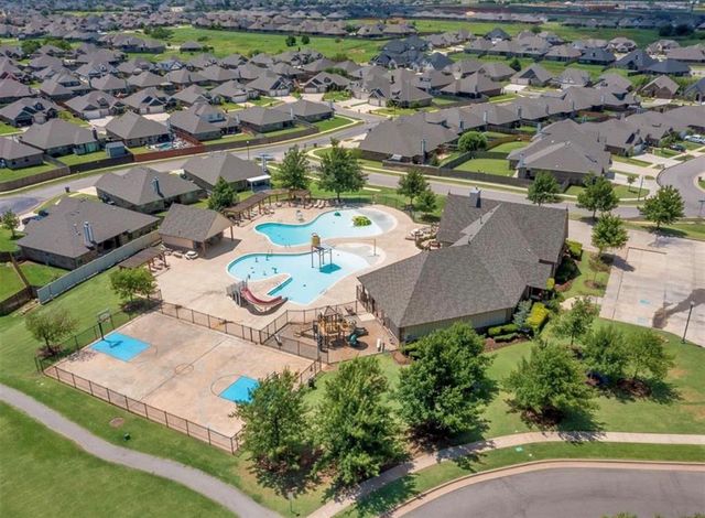 2904 NW 183rd Circle, Edmond, OK 73012
