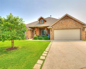 2904 NW 183rd Circle, Edmond, OK 73012