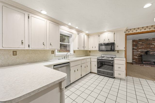 14 Estey Way, Canton, MA 02021