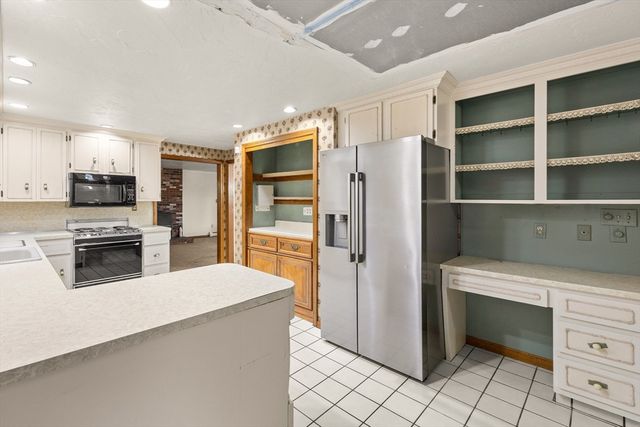 14 Estey Way, Canton, MA 02021
