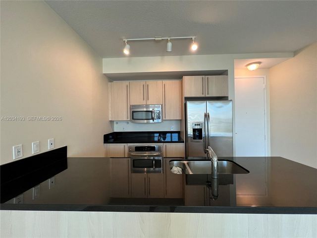 79 SW 12th Street 2502S, Miami, FL 33130