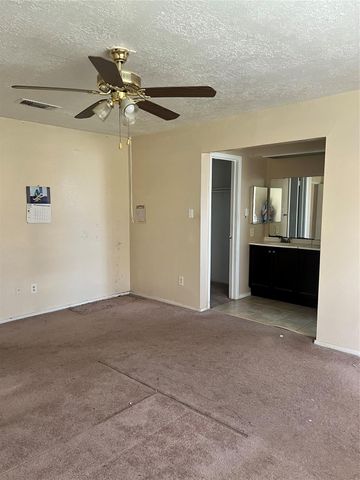 10446 Towneview Drive, Sugar Land, TX 77498