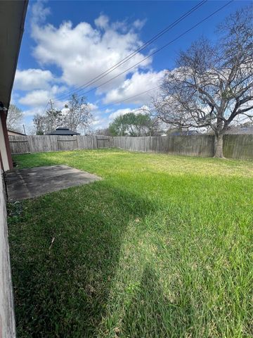 10446 Towneview Drive, Sugar Land, TX 77498