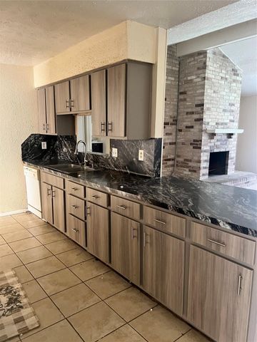 10446 Towneview Drive, Sugar Land, TX 77498