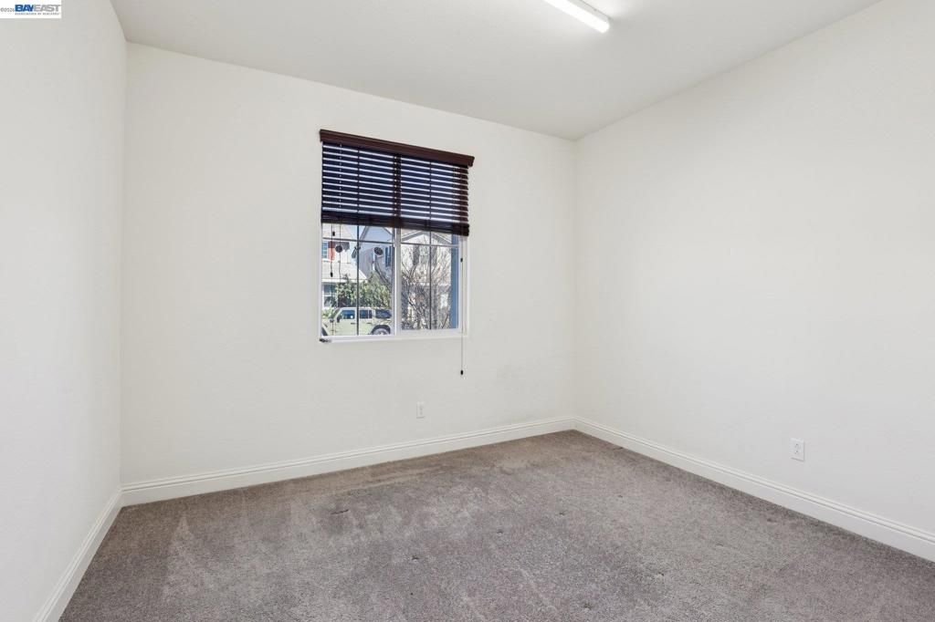 Image 16 of property listing at 510 E Albertina Ave, Mountain House, CA 95391